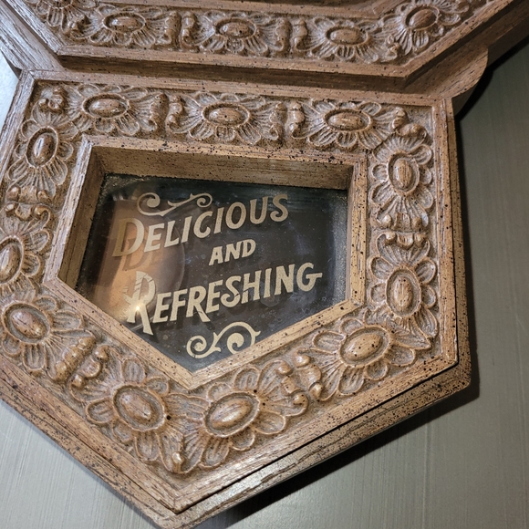 Vintage 70s Coca-Cola Wood Look Plastic Regulator Clock - Picture 8 of 10